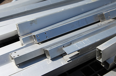 アルミサッシビス無