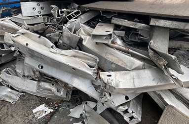アルミ合金小屑(バンパーホースメント・アーム等)